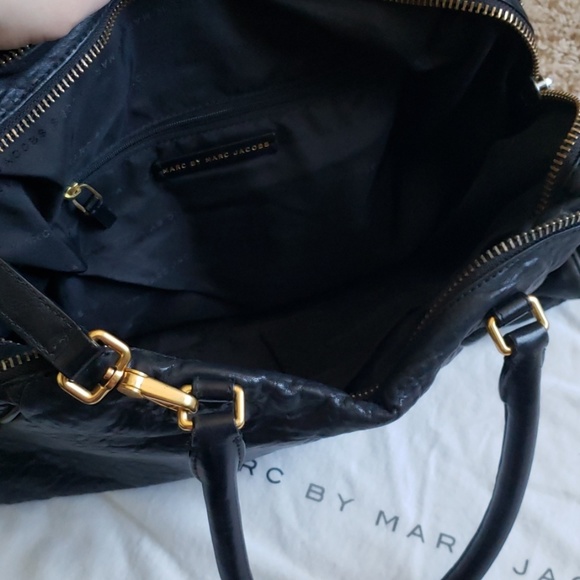 Marc by Marc Jacobs black leather crossbody bag - Picture 2 of 2